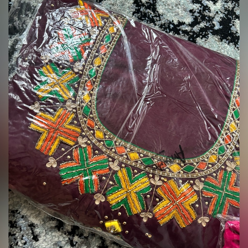 Indian Punjabi Pakistani - unstitched phulakari suit